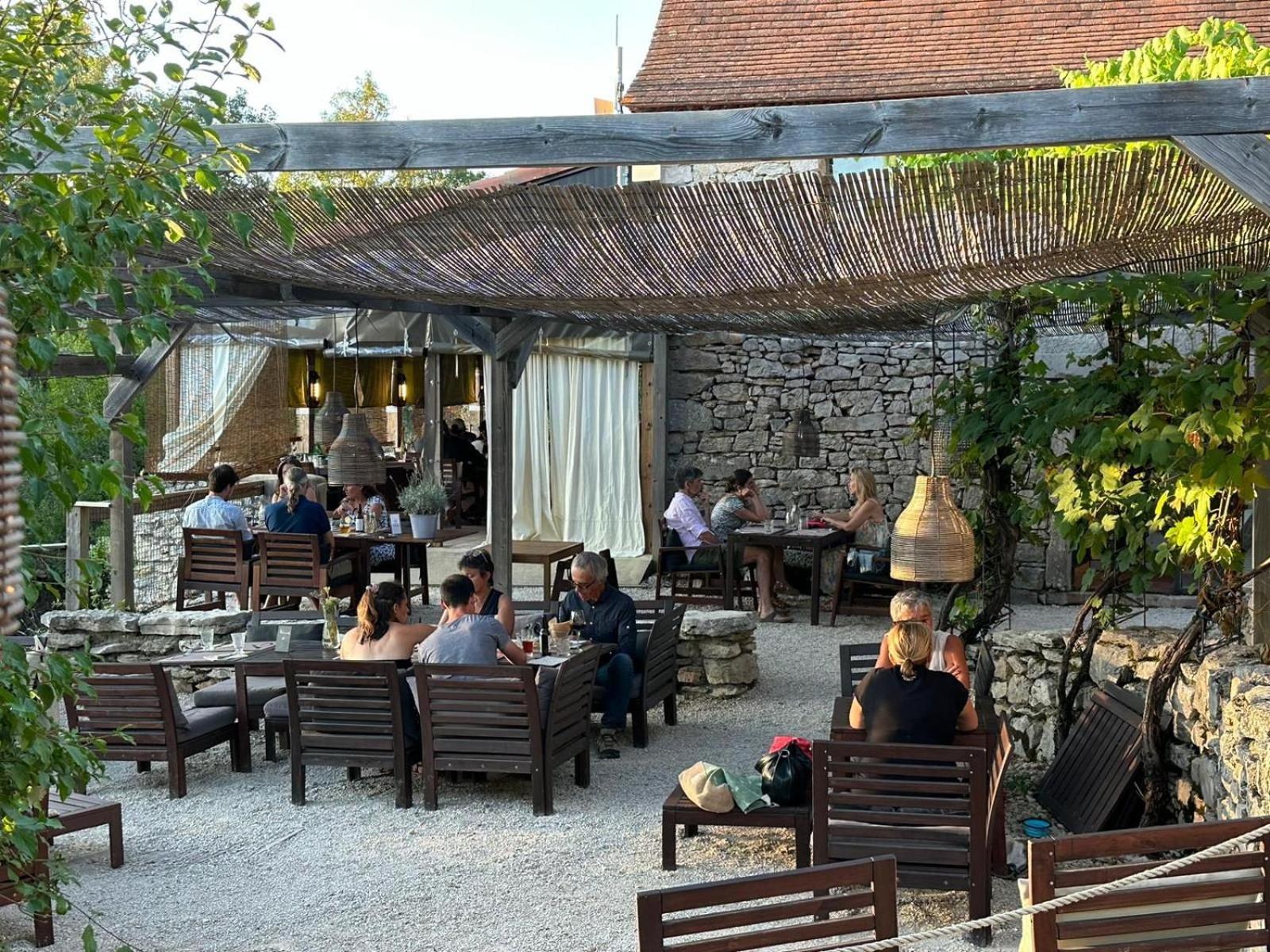 Aux Lodges Du Mas De Nadal Sauliac-sur-Cele Exterior photo